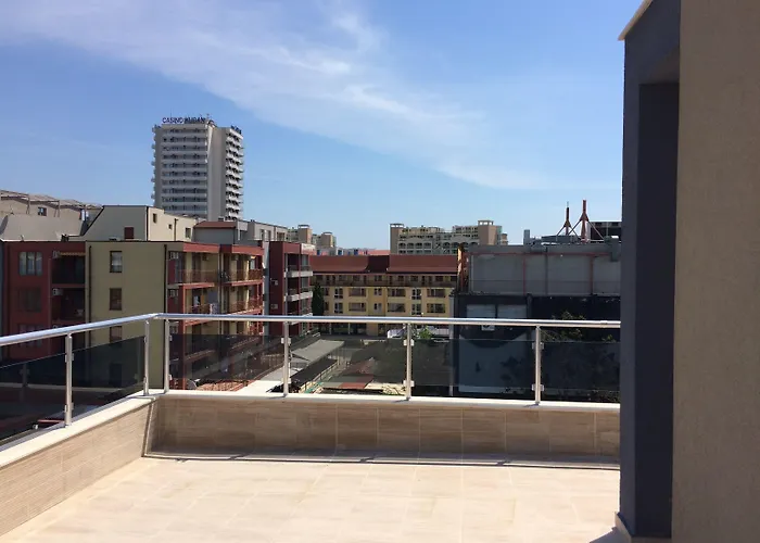 Palm Deluxe 4* Napospart