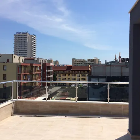 Palm Deluxe 4* Napospart